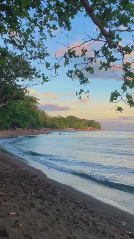 The place where my feet meet the sand and the waves of the ocean.🌊🐚 . . . . #dauin #negrosorientalphilippines #negrosorriental❤️ #beach #travel #vacation #fyp #scenic #serenity #sea #peaceful #waves #dumaguete #sunset #sunsetatthebeach #bluesky #playa #atardecer #cieloazul #torquisewater #majestic 