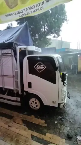 Caringin hujan badai 🥶 #fyp #trukmaniaindonesia #trukstory #pasarindukcaringinbandung 