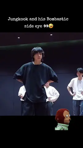 Jungkook and his side eye are something else 🤣👀 #jungkook #jk #jeonjungkook #bts #sideeye #sideeyes #fun #laugh #bombastic #bombasticsideeye #kookie #cookie #maknae #fyp #foryou #foryoupage #viral 