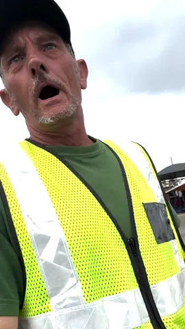 Shocking Car-guard With Unusual Christmas  #kindness #trending #funny #randomactsofkindness