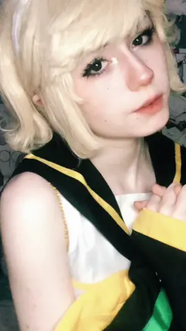 #rinkagamine #rinkagaminecosplay #rincosplay #rinkagaminevocaloid #vocaloid #vocaloidcosplay #cosplay #anime #manga #fyp #foryoupage #hethey 