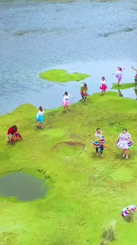 carnavales 2024 exito musical una de las grandes artistas florcita villano#peru🇵🇪 #2024❤ #rival #arpayviolin🎻🌟🍀 #delperuparaelmundo #apurimac_andahuaylas #ayacucho #fyp #viral #todoelmundo #todotiktok #CapCut  sígueme para más videos como este