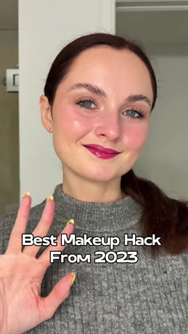 Best Makeup Hack of 2023 🍾.  #makeuplover #makeupbase #makeupblogger #beautyblogger #makeuptips 