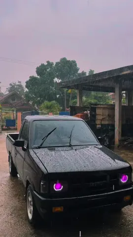 Hujan syahduuu #isuzupanther #pantherpickupturbo #turbo #rain 