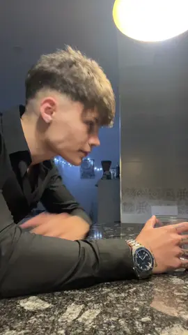 Con una cancion de Maluma pega una buena camisaaaa