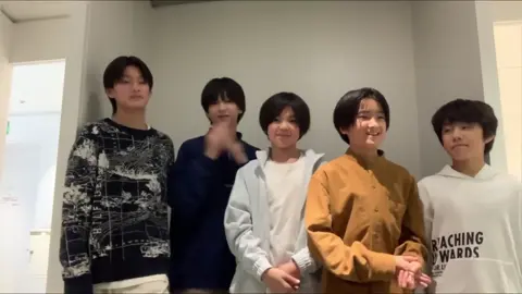 「さぁ、罰ゲームはだれかなー」 今日はこんなことをして遊んでみたよ。 ちょっと長めになっちゃったけど、みんなも一緒に楽しんでね。 罰ゲーム、絶対やだー！！！ 2023.12.16 #安達柊我 #林田芯 #田代海瑠 #平田光寛 #山岸想 #ISLANDTV