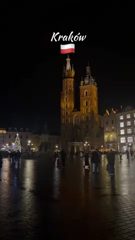 Décembre 2024✨ Belle découverte de la ville de Cracovie en Pologne ! 🇵🇱 #CapCut #pourtoi #krakow #cracovie #voyage #trend #pologne 