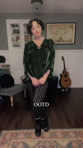 #OOTD #outfit #outfits #outfitinspo #midsize #grwm #gdwm #alternative #hunterxhunter #shizuku 