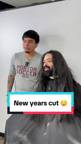 Starting the year off fresh Link in bio to book an appointment 💈 #chicagobarber #j_da_barberr #chicago #chicagobarbers #berwyn #berwynbarber #cicerobarber #transformation #fyp #savinghim 