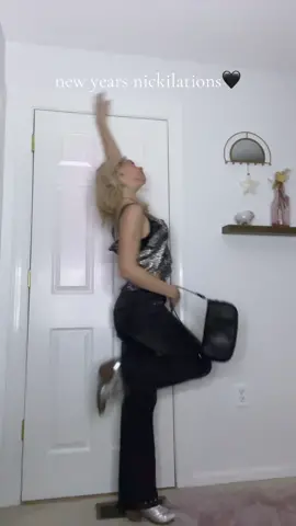 #newyearseve #newyears #nye #fashionstudent #outfitinspo #fashion #makeup #OOTD #outfitoftheday #fitcheck #grwm #thrift #winterfashion 