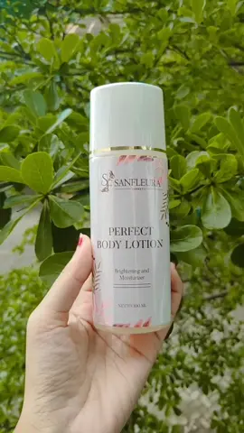 Yang awal nya coba² jadi keterusan sih, soalnya hasilnya bagus 😍😍😍🥰 sanfleura kita ready stok melimpah langsung cek keranjang kuning ♥️♥️ #viralvideo #viral #fypシ #bodylotionviral #hbpemutihbadan #mencerahkankulit #melembabkankulit #cekkeranjangkuning 