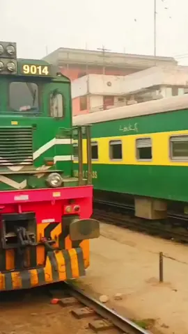 #pakistan #foryou #foryoupage #مسافرين #train 