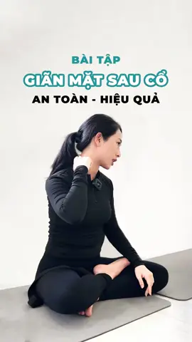Hãy thử giãn cơ cổ bằng cách này nhé! #LearnOnTikTok #yoga #vuongtuhoayogi #moivaigay #gianco 