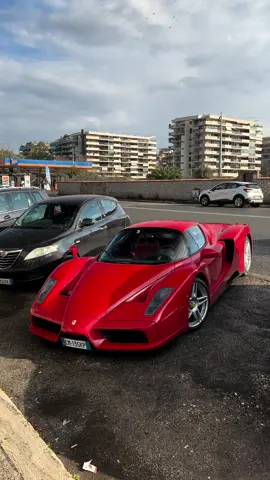 Simply ferrari enzo … #roma #carspottingroma #enzo #ferrarienzo #ferrari @ferrari 