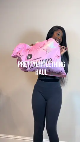 @prettylittlething try haul are my fave❤️#prettylittlething #plt #clothinghaul #tryonhaul #blackgirl #prettylittlethinghaul #fyp #fashiontiktok #fashioninfluencer