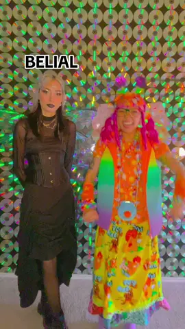 When you and your bestie have opposite aesthetics 🖤💖 Love you @Noe !!!!! 💕🌈 (ib: @afairyyouthrowaway)