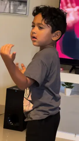 He got his dads intense look #ariflohar #punjabi #munda #pakistan #ayanyounas 