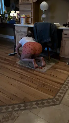 House issues! #houseoftiktok #housedesign #couplecomedy #couplestiktok #husbandwifecomedy #husbandsoftiktok #husbandandwifecomedy #couplesoftiktok 