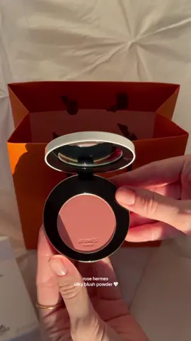 Rose Hermes, silky blush powder 🍊 #hermes #hermesbeauty #rosehermes #blush #luxurymakeup #BeautyTok #hermesblush #asmr #asmrunpacking 