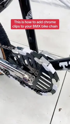 This is how to add chrome clips to your BMX bike chain. The clips fit on any standard bike chain.  #custombike #bmx #chrome #durothethird #hutchtrickstar 