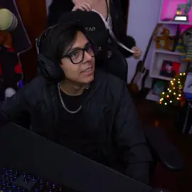Le ponía la canción de Charito a Vale XD #thedaarick28 #daarick #valerihe #twitchclips #viral #global