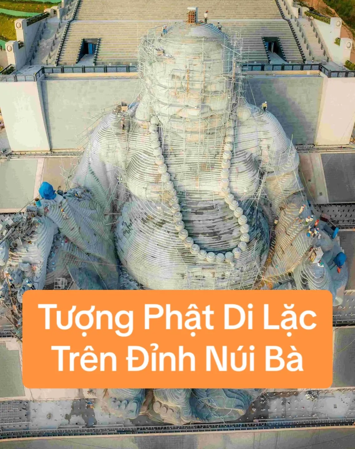 Tượng Phật Di Lặc khổng lồ trên đỉnh Núi Bà Đen Tây Ninh  Ngày 28.1 tới đây, lễ an vị Đại tượng Phật Di Lặc bằng đá sa thạch lớn hàng đầu thế giới sẽ được diễn ra. Cùng với nhiều công trình mới như thác nước nhân tạo cao hàng đầu châu Á chảy quanh tượng Phật Di Lặc hay Cầu Ước - cây cầu tâm linh độc đáo để du khách chiêm bái Tượng Phật Di Lặc và ngắm toàn cảnh thành phố Tây Ninh từ trên cao. 📷: Vietnam Beauty #tayninhtrongtoi #tâyninhtv #70tayninh #tâyninhtuiđó🥰 #núibàđemtâyninh #nocnhanambo #tayninh #dulichtayninh😍 #nuibaden 