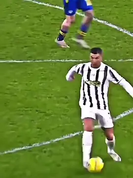 Pha kiến tạo đẳng cấp của Ronaldo cho Chiesa 🔥 #cristianoronaldo #ronaldo #xuhuong #chiesa #fyp #xuhuongtiktok #federicochiesa #fypシ #viral #edit #football #fypシ゚viral #bongda #juventus #skills #seriea #italy #vietnam #assist 