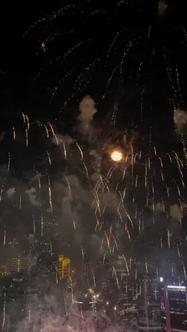 BGC FIRE WORKS from my condo#fireworks #newyear #philippines #bgc #mahalkita 