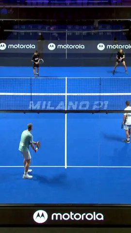 You'd be devastated losing the point like that after fighting so hard...😩🙈 #padelmania #padelspain #lovepadel #padeltips #padelworld #padelgirl #worldpadeltour #padelpro #padelitalia #padelsweden #padeltennis #padelroma #padelusa #padeladdict #padel #padelmexico #padelargentina @worldpadeltour 🎥