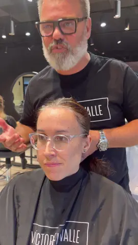 Grandes decisiones y grandes cambios #hairtransformation #hairstyle #cambioradical #cambiodelook #haircut #cortedepelo #victordelvalle 
