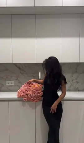 Flowers😍🔝👑 #newhubx #sexy #model #luxurygirl #flowers #perfectgirl 