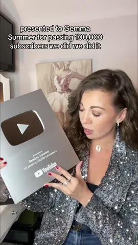 I hit a BIG milestone in November on my Youtube channel, and this is probably my favourite unboxing ever, of my 100K Youtube Subscriber Plaque 🥹🤩 #youtubecreatorawards #100ksubscribers #youtubecreator #youtubeplaque #youtuber #youtubechannel #gemmasummeropens #unboxingtiktok 