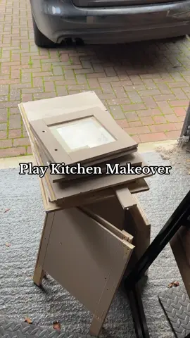 We renovated this play kitchen in 48 hours for our sons christmas present!  Ben wasn’t very happy with me when I decided I didn’t like the play kitchen we had already decorated and wanted to fix it…on the 23rd of december😅 But we did it and im so happy with the result and so is Theo!🤍 next step is to make it functional! #playkitchen #playkitchenmakeover #ikeaplaykitchenideas #ikeaplaykitchen #ikeaplaykitchenremodel #playkitchenhack #toddlergiftideas 