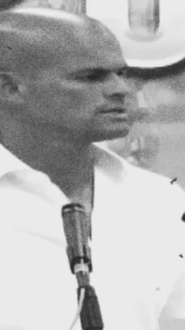 Si volviera a nacer me llamaría Miguel Calero, seria portero... #KeepaGloves  . . . . . . #MiguelCalero #futbol #guantesdeporteros #portero #cancerbero #guardameta #arqueto #goelie #goelkeeper #goalkeepergloves 