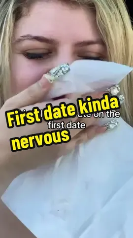 She gave no f**ks lmao #ihavefourkidsnow #firstdate #firstdates #lookhowsheatethat #eating #nofucks #nofucksgiven #shedontcare #nocareintheworld #firstdatekindanervous #burger #estingaburger #hungry #mytypeofgirl #fyp