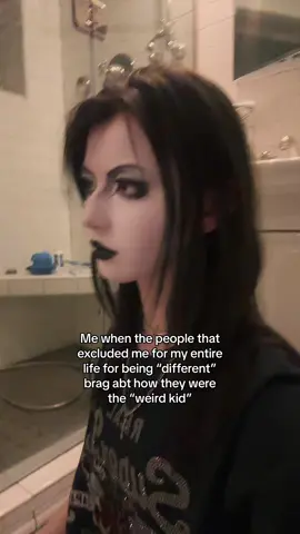 I tried trad goth makeup ☠️ #fyp #y2k #early2000s #emo #08 #v系 #BILLKAULITZ #theweirdkid #weirdkid 