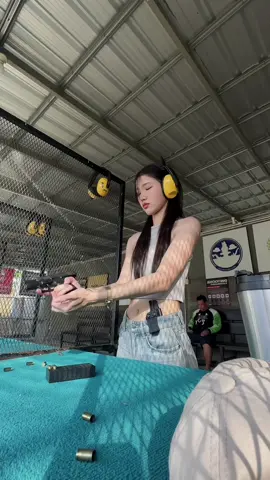 ปล่อยใจจอย 🫠 #shootingsport #กีฬายิงปืน #สนามยิงปืน 