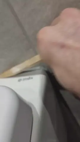 tecnique pour poser mastique #mastique #silicone #plombier #toilette #foryou 