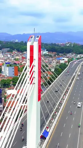 Jembatan Pasupati, Jembatan Ikonik Kebanggan Kota Bandung 🇮🇩  Siapa ni yang Punya kenangan disini ? 😍🇮🇩 🔘 🔘 🔘 📍🌐 Jembatan Pasupati, Bandung . 🎥 : dji Mavic 3 Pro #jembatanpasupati #pasupati #bandung #jawabarat #indonesia #fyp #fypシ 