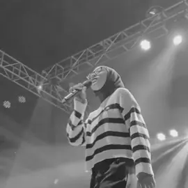 berdamai dengan diri sendiri 🥀 . #runtuh #febyputri #longervideos #konser #foryoupage #musikrapuh #liriklagu #fyp 
