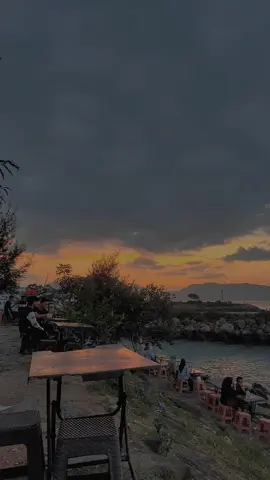 #CapCut #sunset #liriklagu #fyp #xyzbca #fypシ #fypberanda 