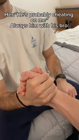 Sorry not sorry 😅 #frenzuccio #clap #claphands #hands #gymbro #bro #brother #friendship #fyp 