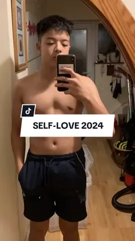 In 2024, show yourself a bit more kindess. Reflect on how far you’ve come❤️ #gym #GymTok #transformation #gymtransformation #Fitness #strength #fit #workout #bodybuilding #powerlifting #deadlift #motivation #fyp #foryou #2024 #reflection 