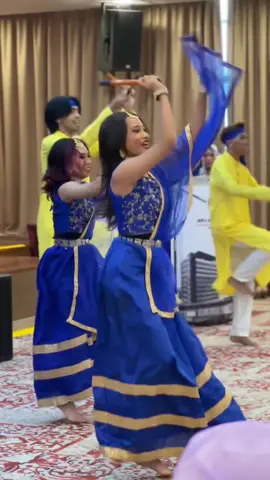 Bollywood Stick Dance by Dansa Fusion Kuala Lumpur || Choreograph by @IzzieIslam  #dansafusion #dance #bollywooddance #bajiraomastani #performingartscompany #bollywood #kpjampangputeri #fyppppppppppppppppppppppp #fypシ #dancelife #culturaldance #tiktok #bollywoodsong #nagadasangdhol 