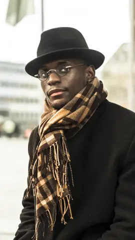 Asked a stranger in a dapper outfit to do a photoshoot. Was visiting through Cologne, Germany for the afternoon when i spotted this man. I thought his outfit was so stylish that it deserved a few pictures. #mensfashion  #wonderofu #jojosbizarreadventure #jojocosplay #african  #koln🇩🇪 