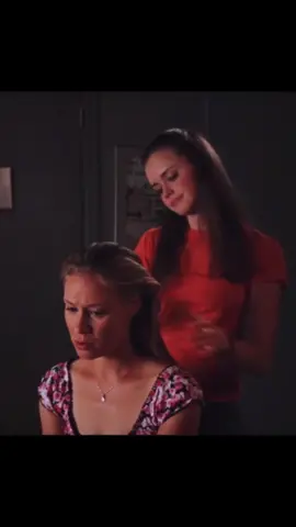 please don’t flop gahahah but i love their friendship development // edit audio: @Edit audios <3 clips: @gilmoregirls on youtube #gg #gilmoregirls #gilmoregirlstiktok #gilmoregirlsedits #rorygilmore #parisgeller #roryandparis 