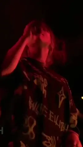 watch live from life is beautiful 🧨🧨 #billieeilish #billieeilishfan 