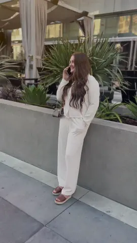 How to make money online without thousands of followers? Watch here!!  Message me or fill out the form in my bio💓 #workfromhome #remotework #influencerswanted #socialmediajobs 