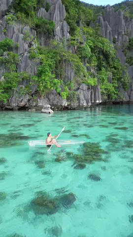 Kayaking in twin lagoon with the beautiful nature and crystal clear water🍃🌊 @shekavalosm  For those who want to avail aerial shots here in coron don’t hesitate to message me, see you here in coron #dmjtravelandtours #dronepilot #droneforrent #aerialshots #coronpalawan #twinlagoon