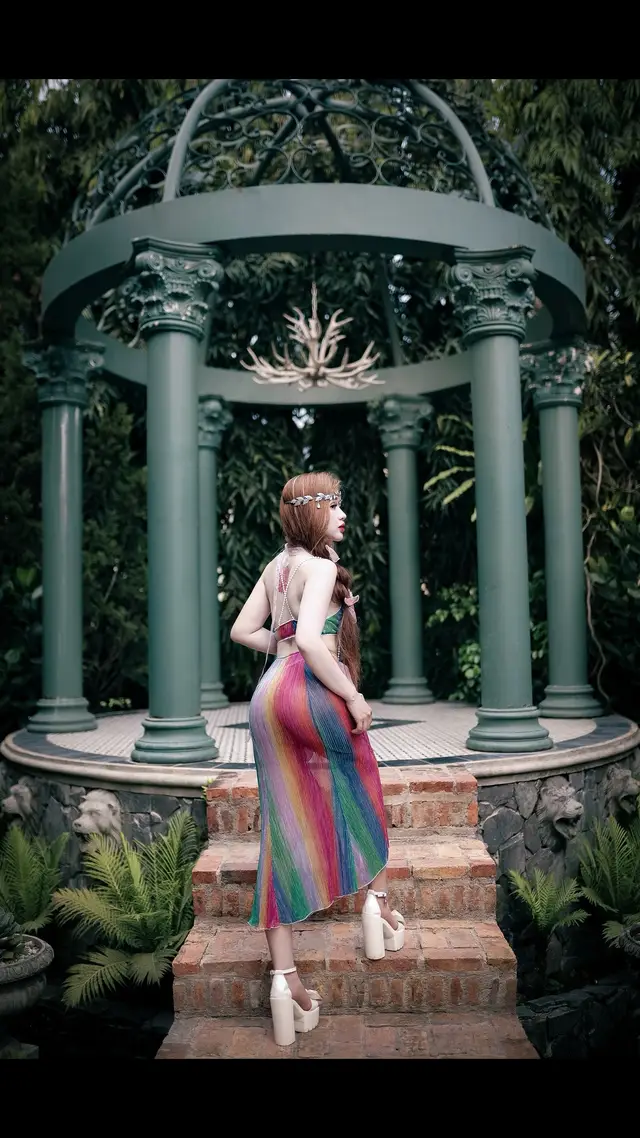 Chị kg thể biến mùa hạ thành mùa đông 💕   Nhưng chị có thể biến e thành phi công của chị 😂